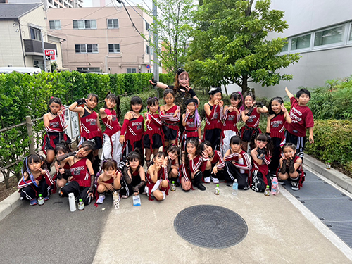 �g��